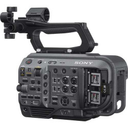 PXW-FX9VK KIT Sony Videocamera Sensore 6K CMOS Full-frame Exmor R + obiettivo FE PZ 28-135mm f / 4 G OSS