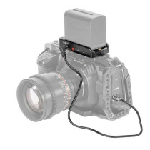 EB2698 SmallRig Piastra per batteria NP-F con cavi D.C. per BMPCC 4 / 6K