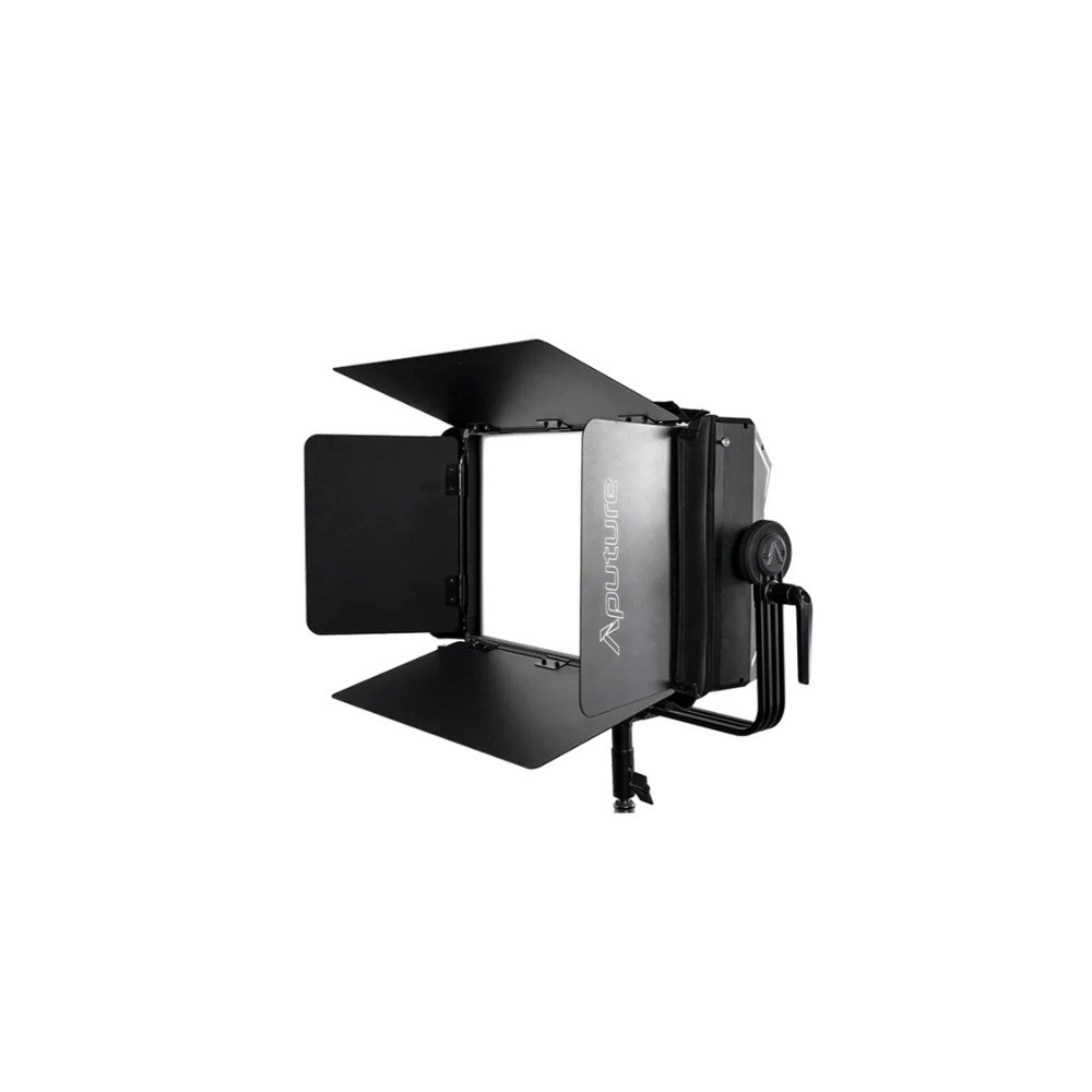 Nova P300c Barn door Aputure