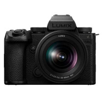 Kit Panasonic Lumix S5 MIIX + LUMIX S 20-60mm F3.5-5.6 Kit